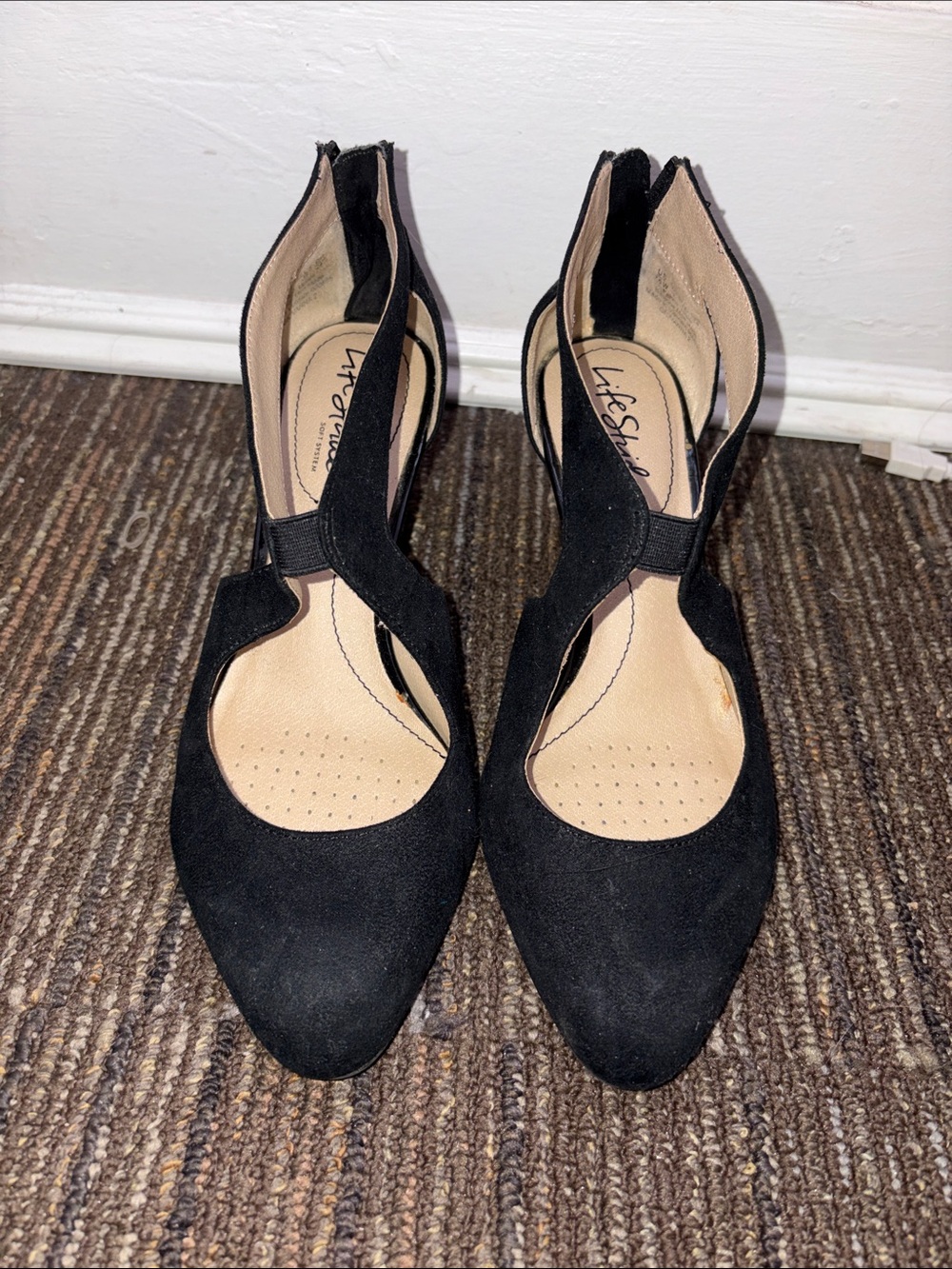 Life Stride Black Suede Cutout Heel Pumps
